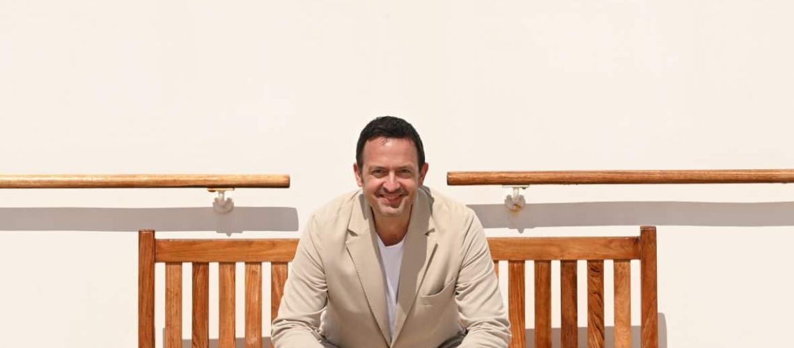 Till Broenner An Deck QM2